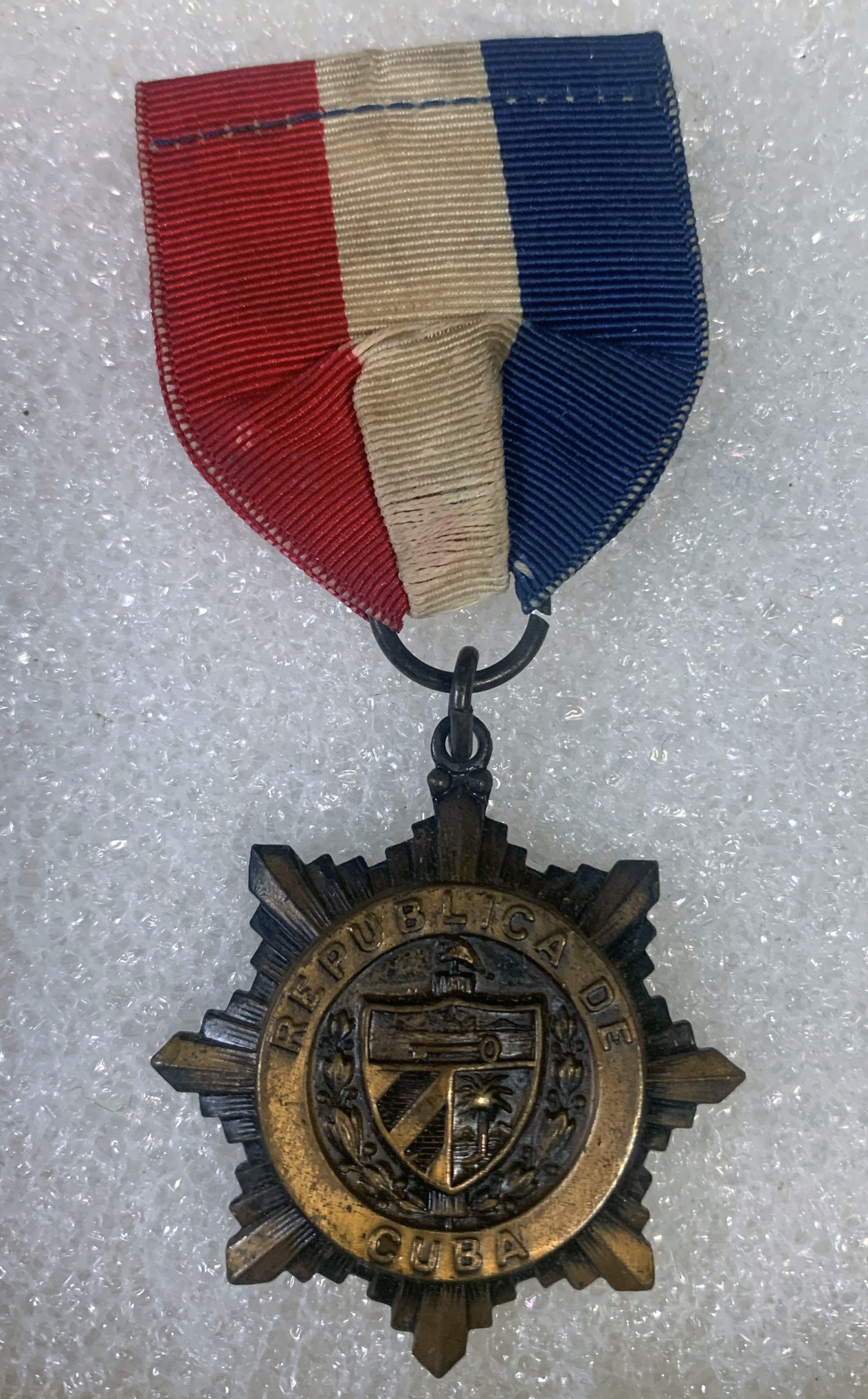 Medal, Army of Occupation-Cuba, issued to contract nurse Rose M. Heavren for her services at the US General Hospital, Santiago, Cuba.<br />
Rose M. Heavren Collection, Gift of Mary H. Budds, Military Women’s Memorial Collection